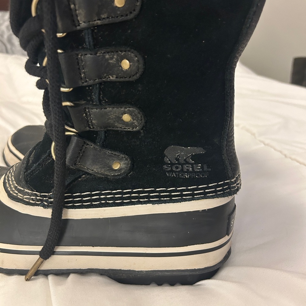 Sorel Women's Black Winter Boots with Fur Trim - Picture 5 of 10